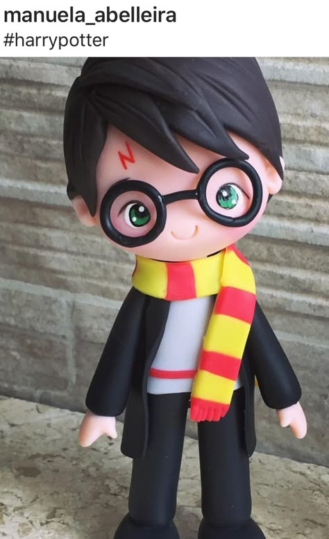 Harry Potter Polymer Clay Crafts Harry Potter, Harry Potter Biscuit, Dobby Harry, Harry Potter Birthday Cake, Harry Potter Games, Festa Harry Potter, Harry Potter Decor, Harry Potter Cake, Harry Potter Christmas