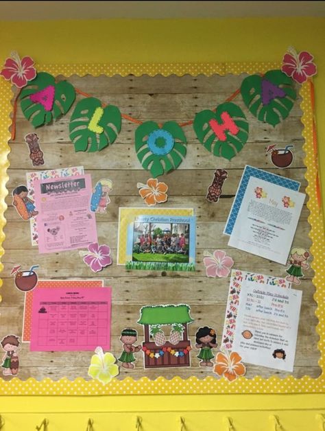 Luau Themed Classroom, Aloha Classroom Door, Hawaiian Classroom Decorations, Hawaii Bulletin Board Ideas, Tropical Classroom Theme Ideas, Aloha Bulletin Board Ideas, Tropical Theme Classroom Decor, Lilo And Stitch Bulletin Board Ideas, Luau Door Decorations Classroom