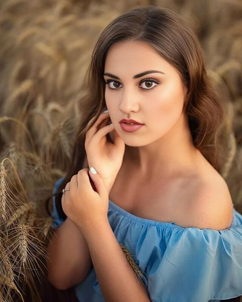 Outdoor Poses For Women Portrait Photography, Outdoor Poses For Women, Women Portrait Photography, Outdoor Poses, Poses For Women, Outdoor Portrait Photography, Women Portrait, Portrait Photography Women, Outdoor Portraits