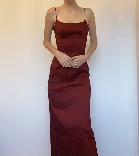 Velvet Dress Sweetheart Neckline, Red Burgundy Prom Dress, 90s Slip Dress Prom, Vintage Red Gown, Thick Strap Dress Formal, Slip Dresses Aesthetic, Grad 8 Grad Dresses, Red 90s Prom Dress, Red Satin Dress Aesthetic