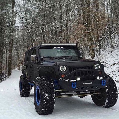 Black and blue Jeep Blue Jeep Wrangler, Black Jeep Wrangler, Blue Jeep, Hors Route, Black Jeep, Good Morning Gorgeous, Lifted Jeep, Custom Jeep, Dream Cars Jeep