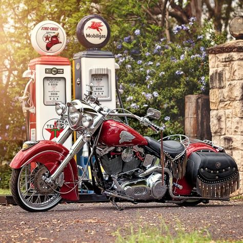 2000 Millennium edition Indian Chief Custom photoshoot. #indianmotocycle #indianmotorcycles #motorcycles #automotivephotography #canon Indian Motorbike, Indian Motors, Rockabilly Cars, Vintage Indian Motorcycles, Biker Photography, Vintage Motorcycle Posters, Gas Pump, Motorcycle Painting, Biker Art