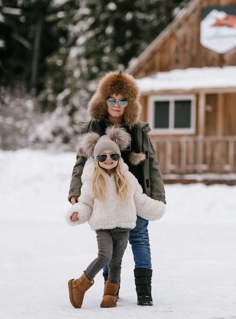 Kids snow skiing cabin life kidsfashion Kids Snow Outfits, Alaska Outfits, Snow Outfit, Ski Fashion, Cabin Life, Snow Skiing, Kids' Fashion, S Models, Kids Dress