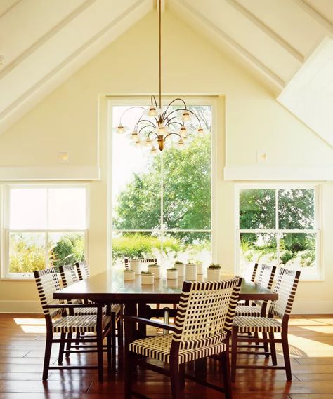 Do high ceilings add value to a home? | Homes & Gardens Vaulted Ceiling Ideas, Farmhouse Chandelier, Tall Ceilings, Beaded Chandelier, Gold Chandelier, Wood Beams, Modern Dining, Modern Dining Room, Dining Room Lighting