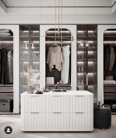 Wooden Wardrobe Design, Wardrobe Design Modern, Dream Closet Design, Walk In Closet Design, Luxury Wardrobe, Wardrobe Organisation, Luxury Closets Design, Wardrobe Makeover, Bedroom Closet Design