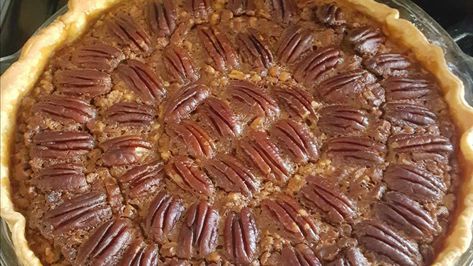 Pecan Pie Recipes, Custard Pies, Chess Pie Recipe, Popular Pies, Nut Dessert, Bean Pie, Vanilla Extract Recipe, Custard Pie Recipe, Dessert Pie Recipes