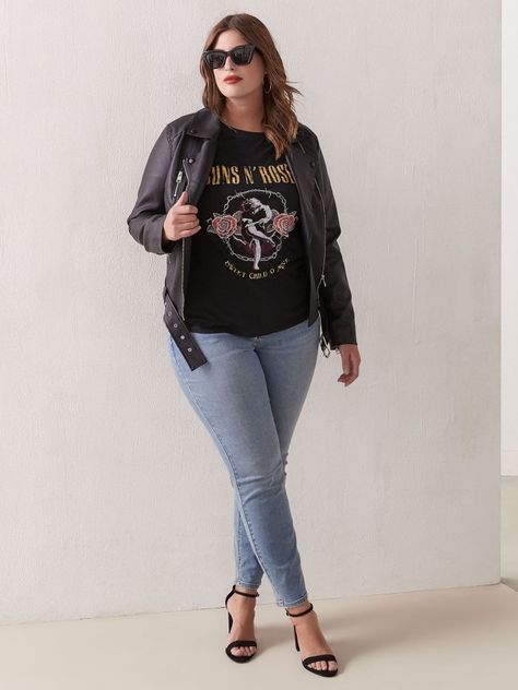 Rock Concert Outfit Ideas Over 40 Plus Size, Rocker Chic Style Plus Size, Plus Size Leather Jacket Outfit, Plus Size Winter Outfits 2022, Plus Size Rocker Chic Outfits, Rock Concert Outfit Plus Size, Plus Size Edgy Fashion, Plus Size Rocker Chic, Plus Size Rocker