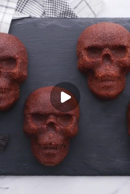 Plain Chicken® on Instagram: "Chocolate Lava Skull Cakes – seriously delicious and PERFECT for your Halloween parties! Only 5 simple ingredients – chocolate chips, butter, eggs, powdered sugar, flour. They only take a minute to whip up and are ready to eat in about 15 minutes. Serve the cakes with some whipped cream and/or vanilla ice cream. Delicious and frightfully festive!!⁠ 💀🍫☠️🍫💀⁠ Click on the blue link in my bio @plainchicken to get the recipe - click the link & then click the photo to Skull Cakes, Pasteles Halloween, Halloween Food Appetizers, Skull Cake, Pumpkin Chocolate Chip Muffins, Halloween Food Treats, Pumpkin Chocolate Chip, Plain Chicken, Chocolate Lava