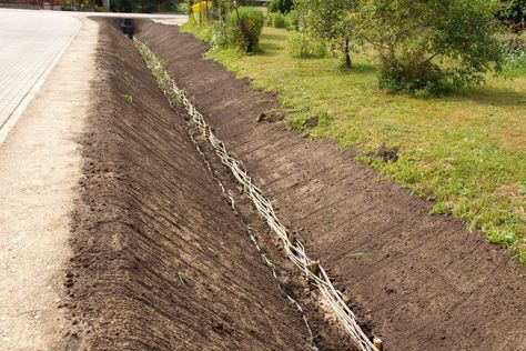 Ditch Ideas, Rock Scaping, Driveway Drain, Yard Drain, Backyard Drainage, Trench Drain, Farm Shed, Background Scenery, French Drain