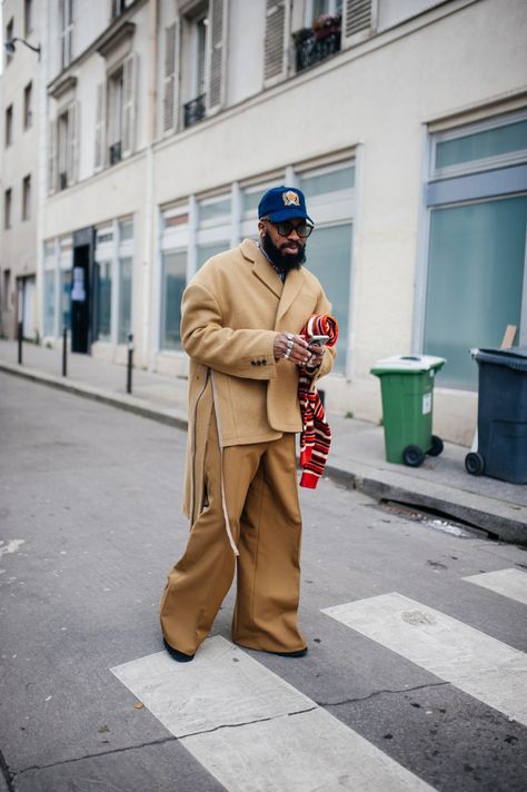 Style Outfits Men, Fashion Week Fall 2023, Winter Outfits For Men, Paris Fashion Week Men, Paris Mens Fashion, Fashion Week Outfit, Outfits For Men, Model Lifestyle, Street Style Outfits Men