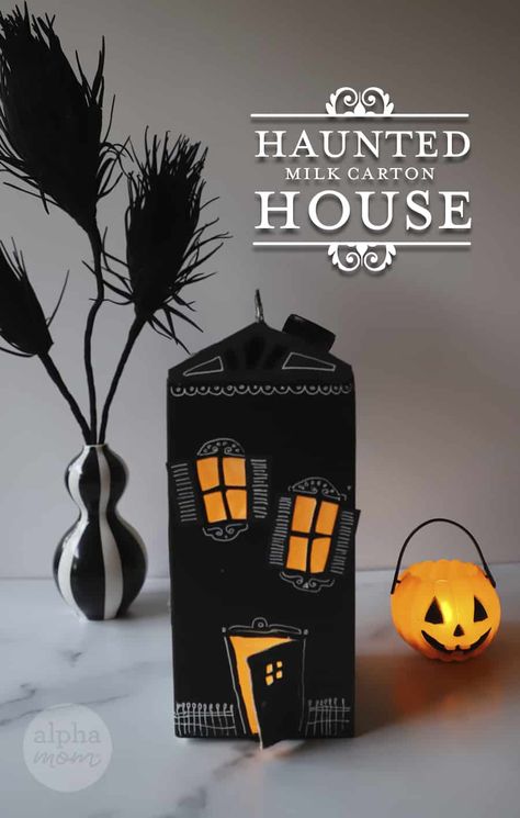 Milk Carton Sculpture, Milk Carton Haunted House, Milk Carton Halloween Crafts, Diy Haunted House Craft, Diy Halloween House Craft, Haunted House Backdrop, Craft Ideas For Halloween, Halloween Cardboard House, Diy Mini Haunted House