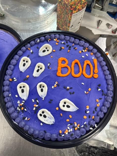 Fall Themed Cookie Cake, Halloween Cookie Cake Decorating, Ghost Cookie Cake, Halloween Message Cookies, Halloween Cookie Cake Designs, Fall Cookie Cake Designs, Halloween Cookie Cakes, Halloween Cookie Cake, Colossal Cookies