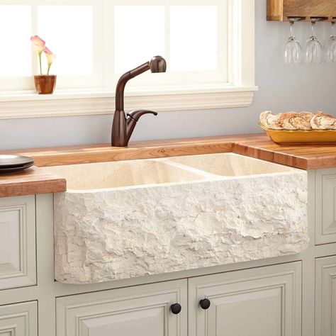 Kitchen sink design with a raw marble stone - Beautiful Homes Stone Farmhouse Sink, Stone Sink Kitchen, Best Farmhouse Sinks, Sinks Kitchen, Farmhouse Sinks, Kitchen Sink Design, Tuscan Kitchen, Marble Sinks, Farmhouse Kitchen Design