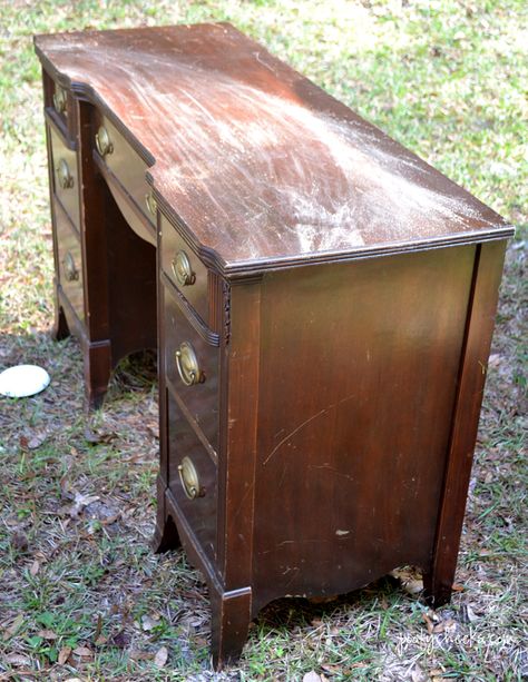 Poofy Cheeks: Two Toned Chalk Paint Vintage Desk Redo Desk Revamp Diy, Vintage Desk Office, Painting A Desk Ideas, Two Tone Desk Makeover, Antique Desk Ideas, Chalk Paint Desk Makeover, Desk Color Ideas Painted Furniture, Vintage Desk Redo, Refurbished Desks