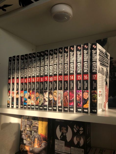 Jujutsu Kaisen Manga Collection, Jjk Manga Collection, Manga Shelf, Manga Box Sets, Jujutsu Kaisen Manga, Jjk Manga, Otaku Room, Anime Suggestions, Bedroom Decor Cozy