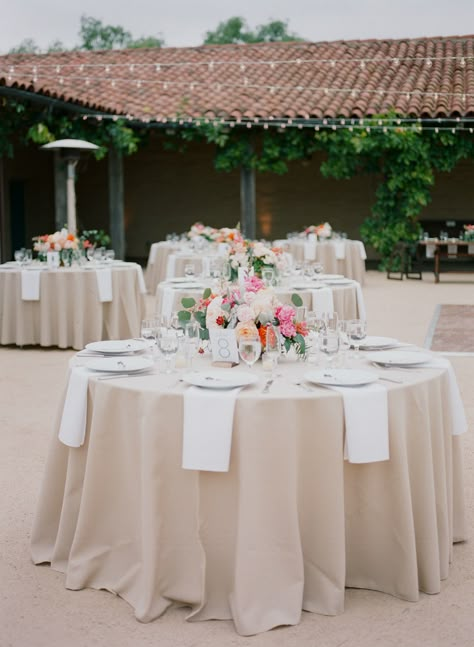 Sage Table Linen Wedding, Table Cloth Wedding Ideas, Wedding Table Placemats, Colored Tablecloths Wedding, Wedding Tablecloth Ideas Round Tables, Reception Table Linens, Wedding By The Beach, Open Air Wedding, Arboretum Wedding