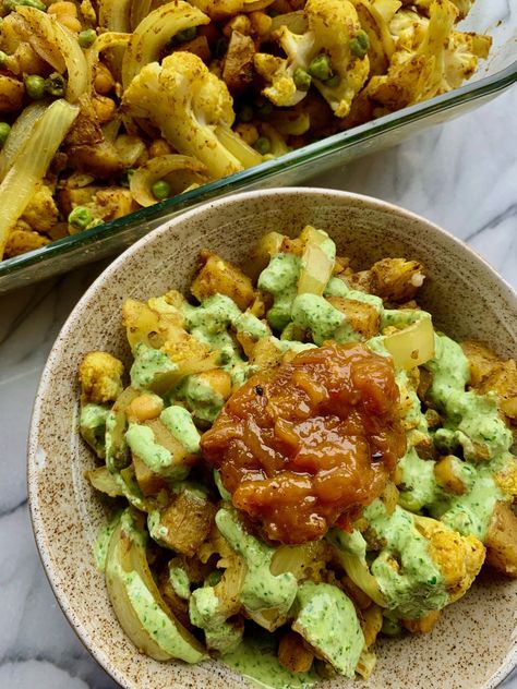 Stoneware bowl holding Samosa-Inspired Bowl filling of roasted potatoes, peas, onions, chickpeas, topped with Cilantro Yogurt Sauce and mango chutney Samosa Filling, Spice Combinations, Burrito Bowls, Green Chutney, Work Lunch, Samosa, Veg Recipes, Meatless Meals, Veggie Dishes