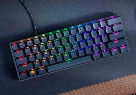 Keyboard With Lights, Razer Huntsman Mini Keyboard, Razor Keyboard, Razer Keyboard, Keyboard Aesthetic, Diy Mechanical Keyboard, School Gadget, 60% Keyboard, Gaming Equipment