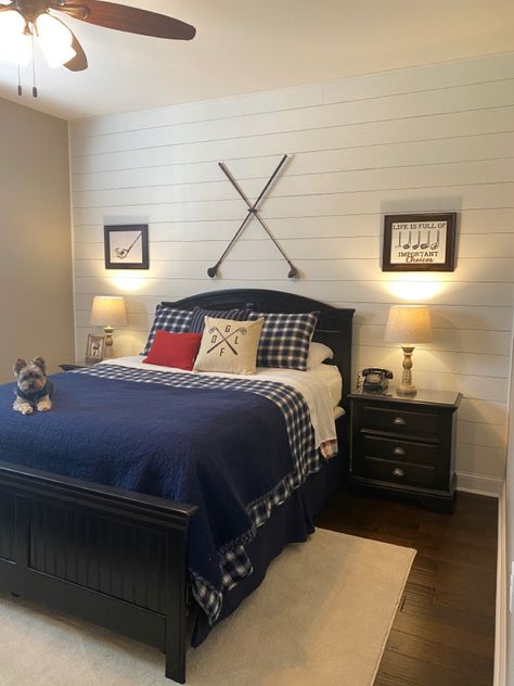 Golf Theme Bedroom Decor, Decorating With Golf Clubs, Vintage Golf Club Decor, Golf Condo Decorating, Golf Bedroom Decorating Ideas, Golf Inspired Decor, Golf Inspired Bedroom, Golf Themed Office Home Decor, Golf Room Decor Interior Design