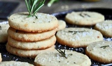 Remembrance Biscuits of Rosemary and Cheese - lyndeymilan.com Thyme Shortbread, Rosemary Shortbread Cookies, Rosemary Shortbread, Savoury Biscuits, Lemon Thyme, Shortbread Cookie Recipe, Baking Recipes Cookies, Culinary Herbs, Retro Recipes