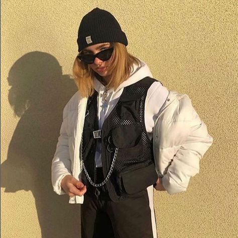 VH STUDIOS® on Instagram: “Ready for summer ?? Cop your fishing vest and all your stuff online ! ⛓” Fishing Vest Outfit, Tech Outfit, Grommet Belt, Padlock Necklace, Fishing Vest, Vest Outfit, Alt Outfits, Streetwear Fits, E Boy