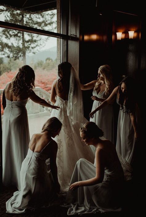 A Year in Review: Photobug Community’s Favorite Images from 2018 Bride And Bridesmaid Pictures, Wedding Photo List, Bridesmaid Poses, Wedding Photography Bridal Party, Bridesmaid Pictures, Bridesmaid Photoshoot, Wedding Portrait Poses, Wedding Picture Poses, Bridesmaids Photos