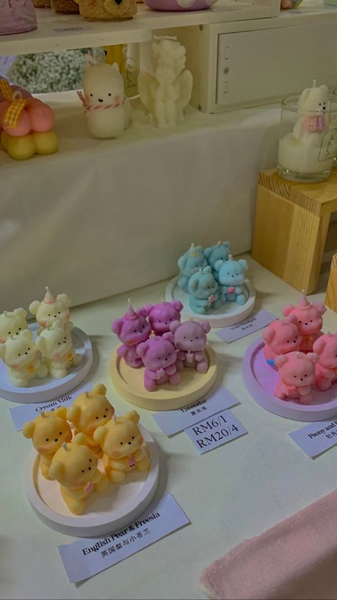 cute kawaii Aesthetic Bear, Kawaii Candle, Bear Candle, Candles Crafts, Small Business Tips, Cute Kawaii, Candle Making, Candles, Kawaii