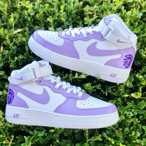 Custom Painted Nike Air Force 1 Mis College Logo Design (Can Be Customized To Any College Logo) Hand Painted With Angelus Leather Paint Sealed And Finished With Angelus Finisher Waterproof & Scratch Resistant Colors Can Be Adjusted All Sizes Available (Men’s, Women’s & Kids) Processing Time : 2-3 Weeks Follow And Dm My Custom Sneakers Ig: @_lacedbylee For $50 Discount College Logo Design, Painted Nike Air Force, Purple Nike Shoes, Nike Air Jordan Mid, Low Top Tennis Shoes, Black Nike Sneakers, Custom Sneakers Diy, Painted Nikes, White Athletic Shoes