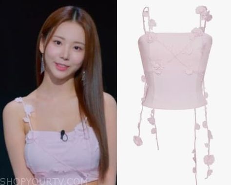 Singles Inferno: Season 3 Kim Gyu-Ri’s 3D Rose Detail Crop Top Rose Crop Top, Kim Gyuri Single Inferno, Hye Seon Singles Inferno, Singles Inferno S3, Hyeseon Single Inferno, Rosé Details, 3d Rose, Season 3, Tv Shows