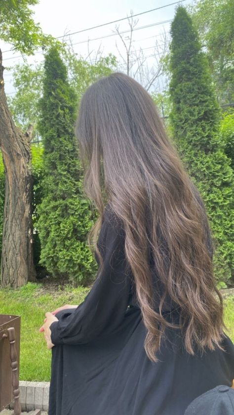 Long Beautiful Hair, Eid Photoshoot Ideas, Long Hair Hairstyles, Performance Marketing, Natural Hair Care Tips, Beauty Goals, Hair Stylist Life, Very Long Hair, Beautiful Long Hair