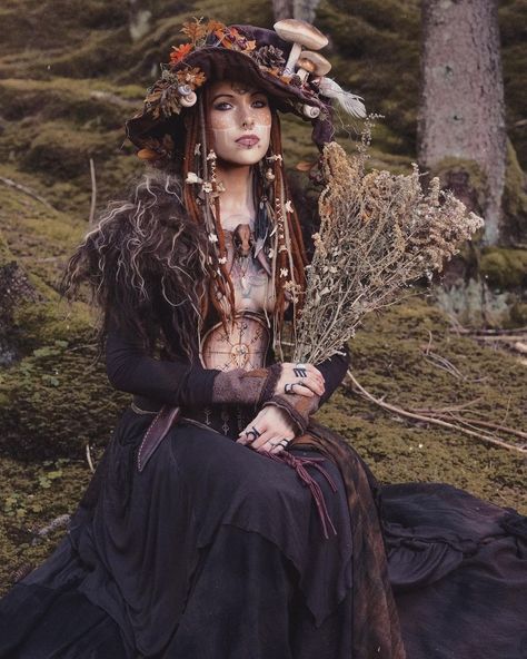 Plus Size Forest Witch, Harvest Witch Costumes, Forest Wizard Costume, Forrest Witch Costume, Woodsy Witch Costume, Forest Witch Cosplay, Wood Witch Costume, Nature Witch Costume, Forest Witch Aesthetic Fashion