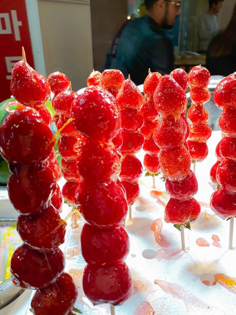 #strawberry #strawberries #sugar #caramel Sugar Coated Strawberries, Caramelized Strawberries, Strawberries With Sugar, Sugared Strawberries, Sugar Strawberries, Strawberry Caramel, Strawberry Sugar, Caramel Candy, Covered Strawberries