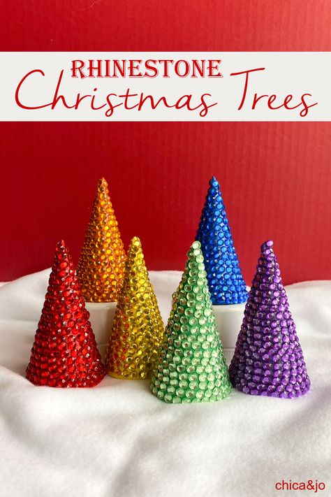 DIY Rhinestone Christmas Trees Rhinestone Christmas Tree, Craft Bazaar, Rhinestone Ornaments, Rhinestone Projects, Bazaar Crafts, Cone Trees, Cone Christmas Trees, White Spray Paint, Diy Rhinestone