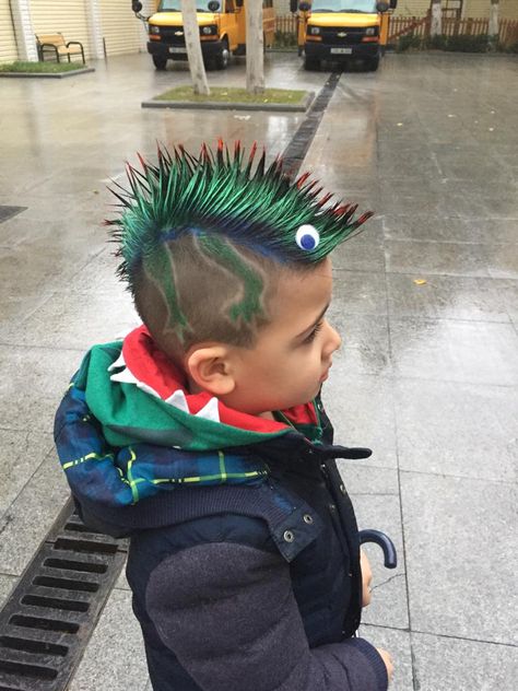 Simple Crazy Hair Day Ideas, Crazy Hair Boys, Crazy Hair For Kids, Crazy Hair Day Ideas, Crazy Hat Day, Education Degree, Wacky Hair Days, Crazy Hair Day, Wacky Hair