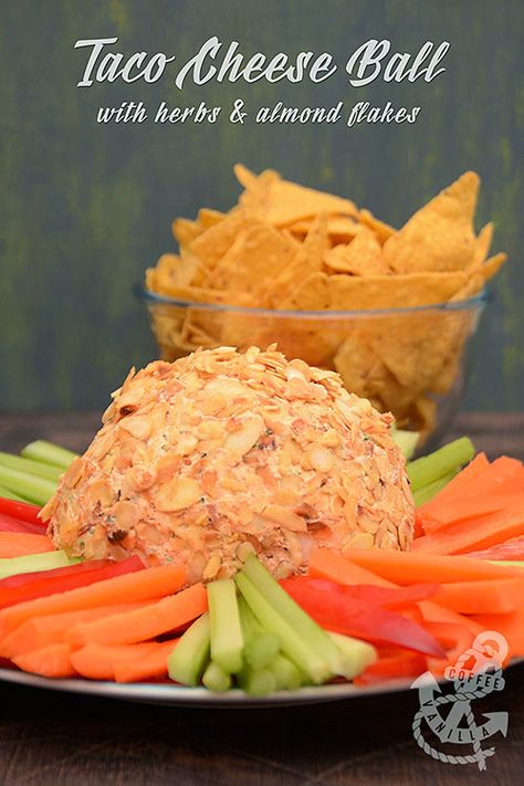 Taco Cheese Ball - Party Food Idea Taco Cheese Ball, Cheese Spreads, Spreads Recipes, Coffee Vanilla, Cheese Pairings, Cheese Ball Recipes, Ball Party, Cheese Balls, Spread Recipes