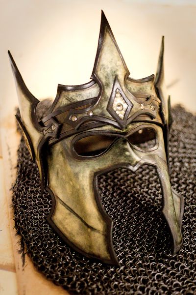 Masked Crown of the Unknown King by OsborneArts.deviantart.com - Reminds me of the Witch King of Angmar Mascara Papel Mache, Warrior King, Leather Armor, Leather Mask, Cool Masks, Masks Art, Masks Masquerade, Fantasy Costumes, Beautiful Mask