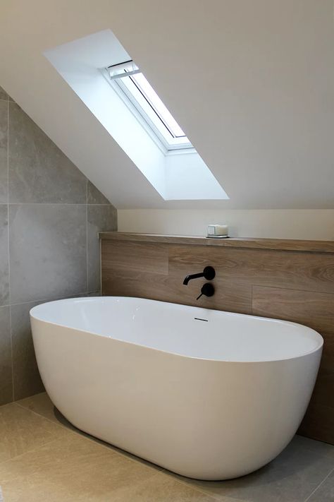 Small Bathroom Roof Slope, Bath Under Sloping Roof, Bathroom In Attic Space, Angled Ceiling Bathroom, Sloped Ceiling Bathroom, Attic Bathroom Ideas, Raked Ceiling, Angled Ceilings, Loft Bathroom