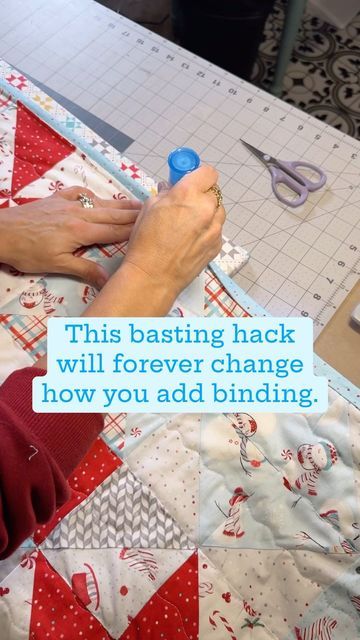 Quilting Hacks, Binding Quilt, Basting A Quilt, Quilt Binding Tutorial, Binding Tutorial, Barn Quilt Designs, Quilting Designs Patterns, Quilting Videos, Quilt Square Patterns