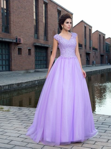 Net Floor, Applique Dresses, Net Dresses, Robes D'occasion, Net Dress, Evening Dresses Cocktail, Applique Dress, Gowns With Sleeves, Long Prom Dress