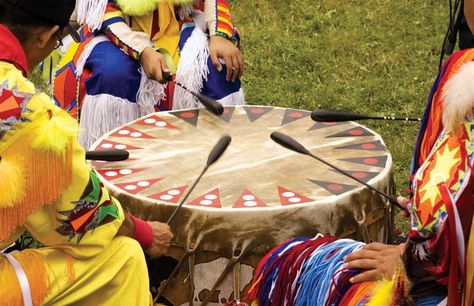 Native American music - Native American musical styles and genres | Britannica Language Facts, Blue Jay Feather, Feather Meaning, Native American Drums, Indigenous Rights, Native American Music, Wow Photo, Drum Circle, Hand Drum