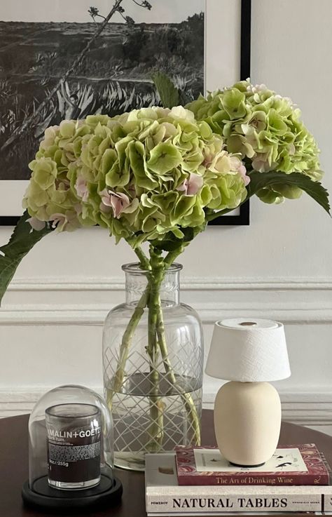 Hydrangea Vase, Hydrangea Bouquet, Flower Artificial, Silk Hydrangeas, Green Hydrangea, Artificial Hydrangeas, Hydrangea Flowers, Flower Therapy, Flowers Green