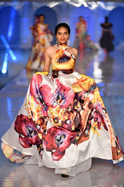 Gauri & Nainika at Lakmé Fashion Week winter/festive 2019 - Page 4 | Vogue India Gauri And Nainika, Fashion Week Winter, Printed Gowns, Vogue India, Lakme Fashion Week, Halter Neck, Kimono Top, Fashion Week, Saree