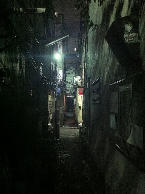 Scary alley by stekler, via Flickr Dark Alley Aesthetic, Robert Paulson, Alley Aesthetic, Dark Alleyway, Hong Kong Architecture, Monster Aesthetic, Cyberpunk Cityscape, South Side Chicago, Urban Street Photography