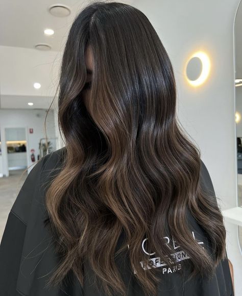 Dark Brown Hair Balayage, Iphone Image, Black Hair Balayage, Dark Brunette Hair, Brown Hair Looks, Brown Hair Inspo, Brunette Hair With Highlights, Balayage Hair Dark, Hairstyles For Layered Hair