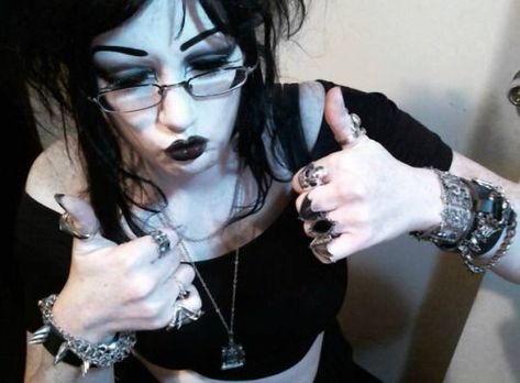 Register - Login Raw Time, Goth Subculture, Goth Look, Swag Makeup, Goth Women, Gothic Makeup, Goth Makeup, Alternative Hair, Goth Aesthetic