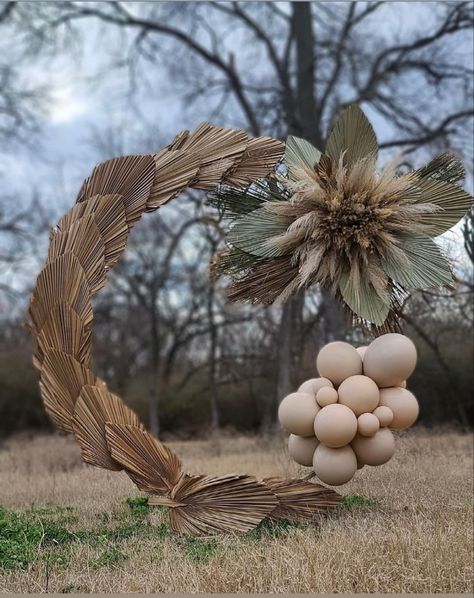 Boho Chic Flower Centerpieces, Boho Birthday Decor, Yellow Weddings, Boho Backdrop, Boho Wedding Decor, Deco Champetre, Macrame Wedding, Traditional Wedding Decor, Boho Birthday