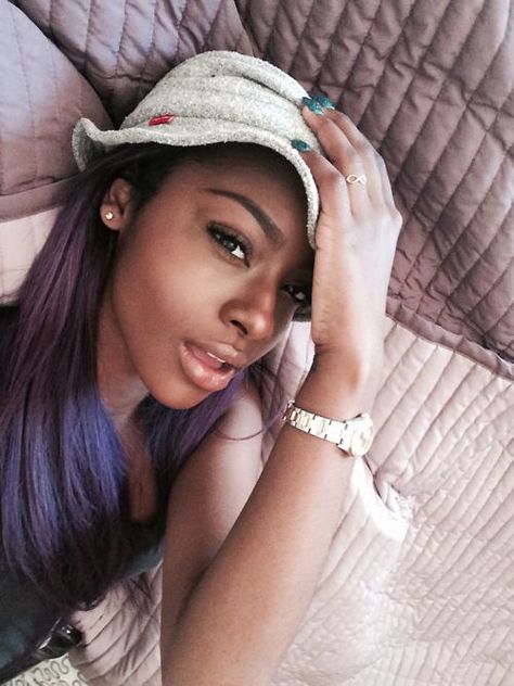 . Justine Skye Purple Hair, Justin Skye, Faux Locs Colored, Team Dark, Justine Skye, Black Sisters, Imperfection Is Beauty, Chocolate Girls, Face Beat