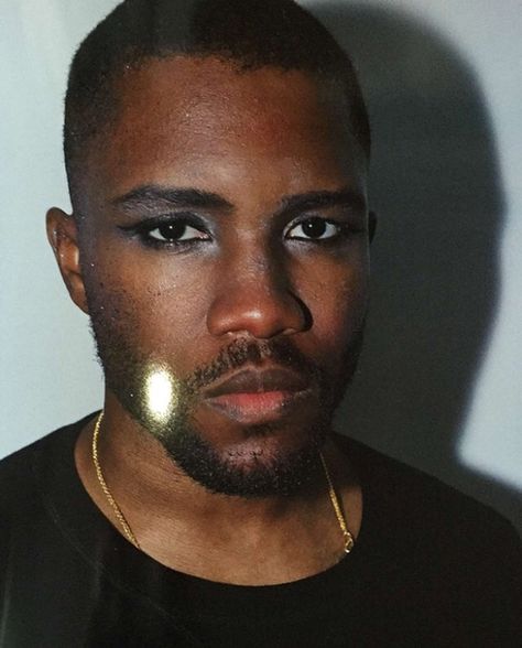 Frank Ocean Frank Ocean Wallpaper, Male Makeup, Ocean Wallpaper, Frank Ocean, Tyler The Creator, Fav Celebs, The Villain, Brown Skin, Black Is Beautiful