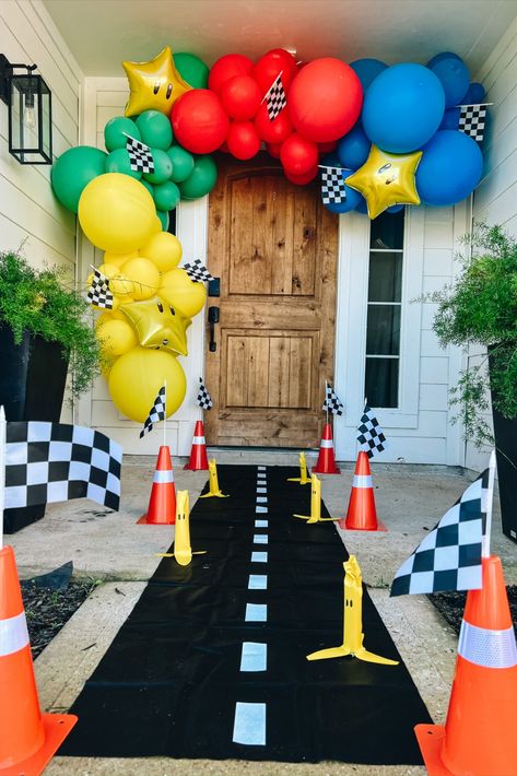 Mario Brother Birthday Party Ideas, Mario Birthday Party Balloons, Mario Bros Bday Party, Mario Kart Balloon Garland, Super Mario Bros 2nd Birthday, Mario Lego Birthday Party, Mario Sleepover Party, Mario Cart Theme Party, Mario And Luigi Party Ideas