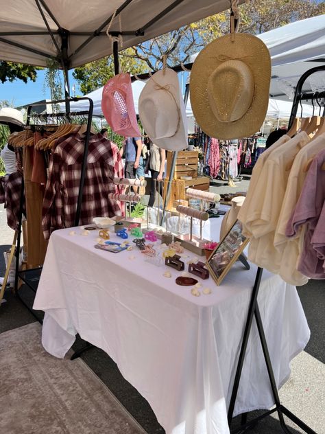 my booth accessory set up Flea Market Set Up, Flea Market Booth, Market Booth, Planning Board, Vendor Booth, Pop Up Market, Market Displays, Shop Display, Thrift Shopping